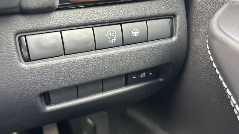 Nissan Qashqai 1.3 DiG-T MH 158 N-Design 5dr Xtronic Petrol Hatchback